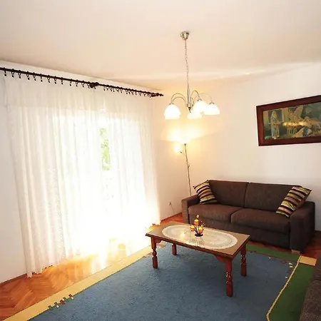 Apartment Sara